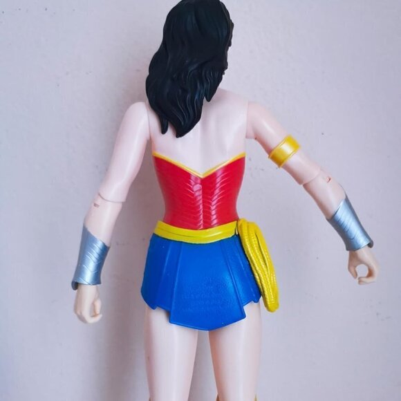 DC Comics 12-Inch Wonder Woman Action Figure, Kids Toys for Boys and Girls - Picture 6 of 8
